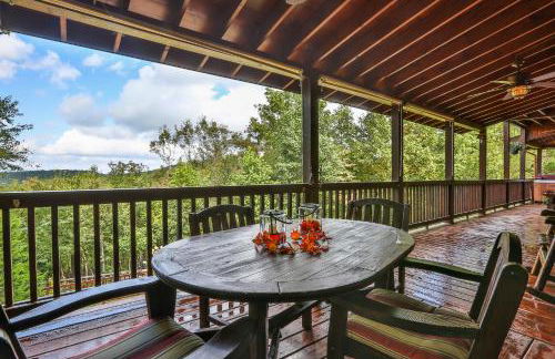 Chateau Relaxeau Breathtaking Spacious Mountain Home on Paved Road - Foto 39