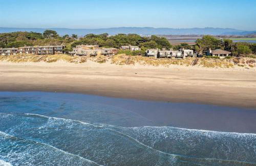 Oceanview Luxury - 5BR - Hot Tub - Steps to Beach - Foto 4