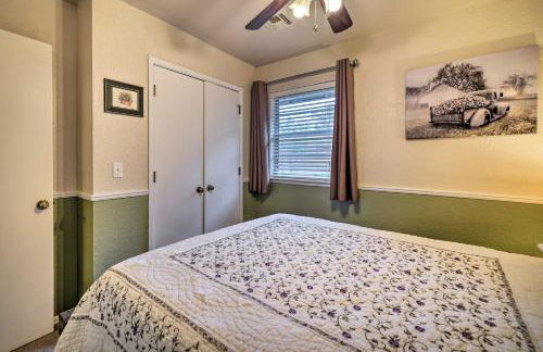 Home with Screened Porch about 10 Miles to Dtwn OKC! - Foto 16