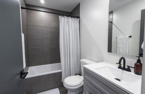 Steps from Aggieville - Fun Manhattan Stay - Foto 6