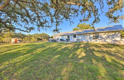 Quiet Haven with Hot Tub, 4 Mi to Canyon Lake! - Foto 32