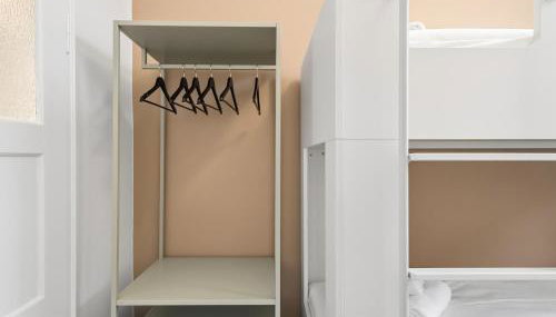 VYLD Vault Berlin - Nähe Spree, Großzügig & Ruhig - Foto 4, wardrobe