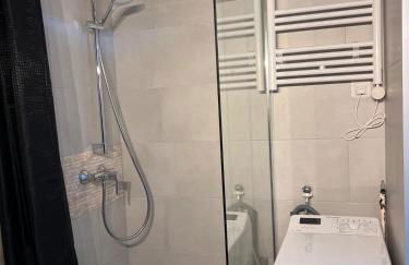 STUDIO 50m de gare de st-louis - Photo 3