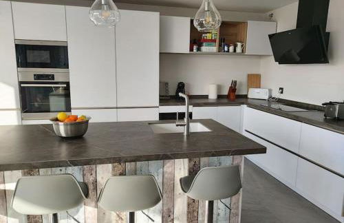 Torre D'Arenas, playa Victoria, piscina y parking - Photo 17