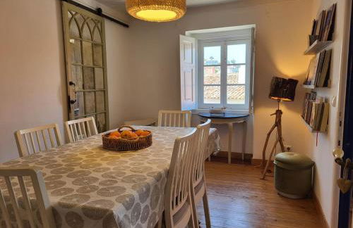 Charmingly Renovated Village House in Sintra, Penedo - Photo 17