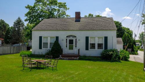 Family & Dog Friendly 4BR in Downtown NE Harbor - Millbrook - Photo 4