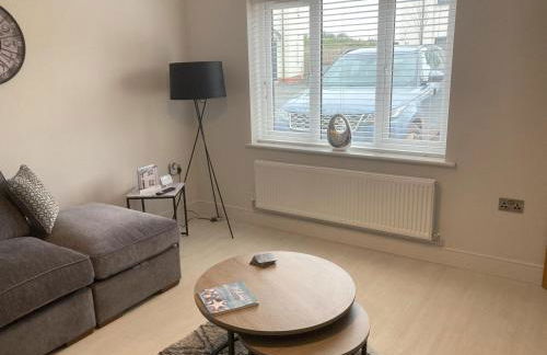 LunaRoxx, 6 Meadow Gardens, Kilgetty - Photo 4