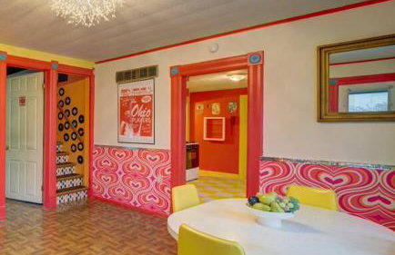 Retro 1970's Rollercoaster House 5 Mins from Cedar Point - Photo 17