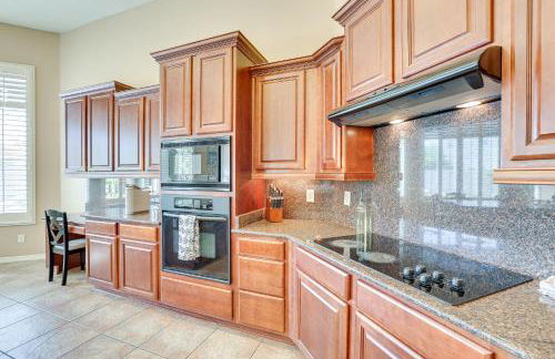 Poolside Dining! Family Home 5 Mi to Goodyear - Foto 7