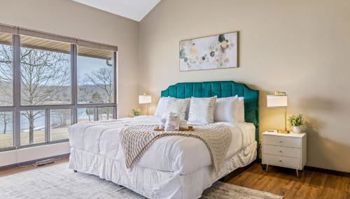 Lionshead Lake Retreat - Photo 2, towels