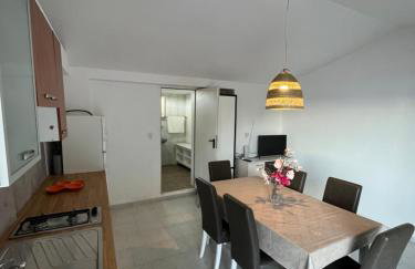 Beach Alone - Foto 16