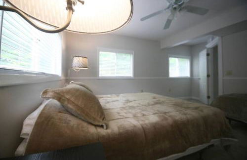 Outdoor Playground on Lake and Close to Skiing - Foto 34