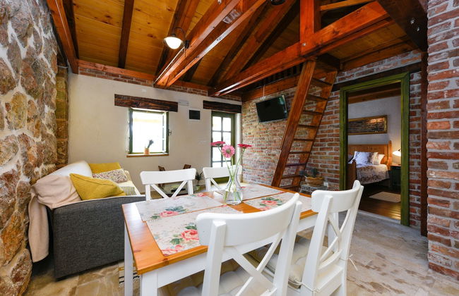 Traditional Stone House Bura - Nature Park Velebit - Foto 16