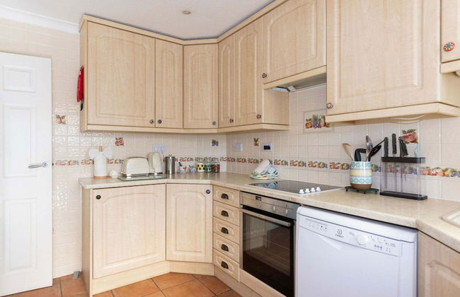 Seaside Retreat - Five Minutes to Beach Village - Photo 19