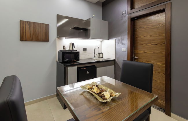 Matar Residence - Spacious Hotel Suites in Beirut - Photo 24