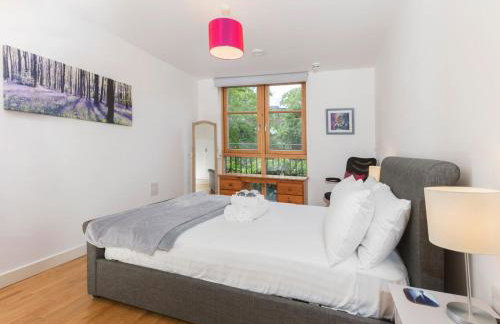 Spacious 2BR Flat Near Camden & Kings Cross Tube - Pass the Keys - Foto 6