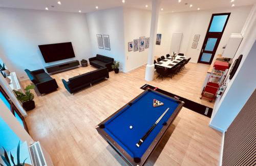 Riesiges City Loft - Billiard, Dart und 85 Zoll TV - Foto 1