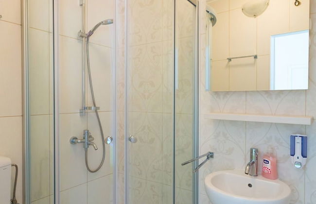 Dvori With Garden, Free Parking Next To Sea - Foto 13