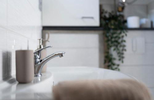 Tiny House direkt am See mit Grillecke - Foto 15