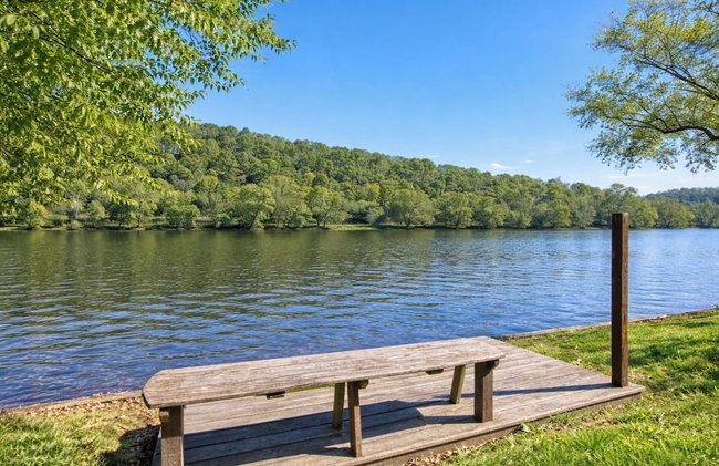 New River Riverfront , Hot Tub & Canoes, Trophy Muskie Fishing , Near VT - Foto 46