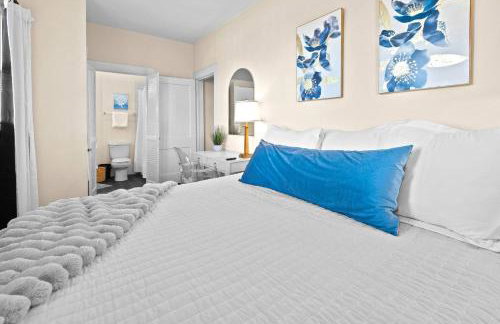 Southern Charmer *HOT TUB *Great Location DT UAB - Photo 13