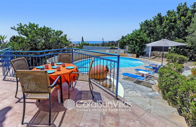 Large Pool & Garden, Billiard, Peaceful Area, Near to the Sea, Coral Bay Paphos - Foto 62