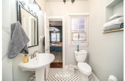 The Royal Treatment - Photo 43