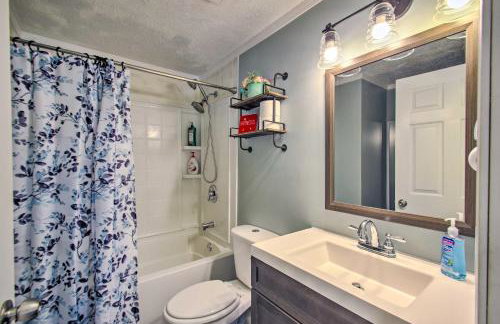 Dog-Friendly Fayetteville Home with Hot Tub! - Foto 15