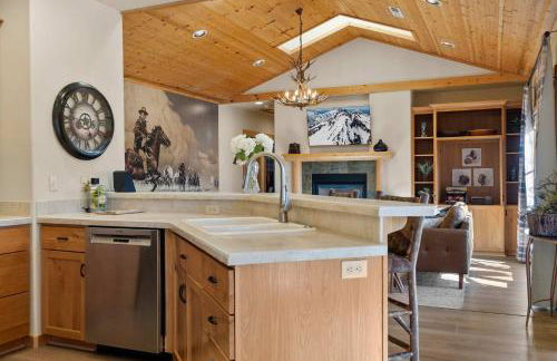 New Build Walk to Sisters Arcade Peloton Fire Pit - Foto 14