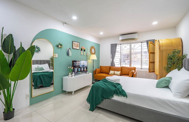 SAZI Church View Home - Free Nails/HairWash - Photo 25