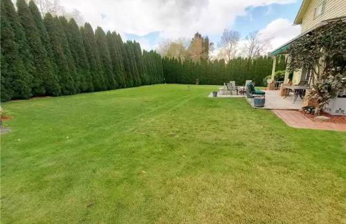 It's A Wonderful Life - Main St Penn Yan - Walk to Shops & Dining - Hot Tub - Pets OK - Seneca & Keuka Lake - Foto 18