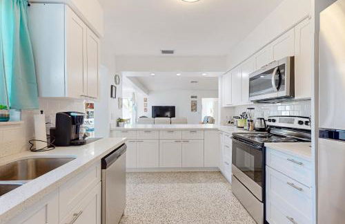 Lake Views! Florida Family Retreat 4 Mi to Beach - Foto 13