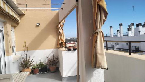 Atico con terraza en San Fernando (Cádiz) - Foto 5