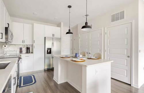 LuXury Stay | Pool + Gym + Fast Wi-fi - Foto 22