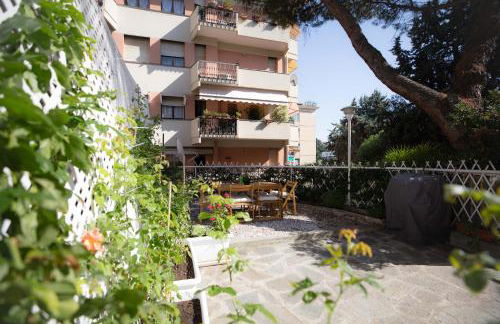 La Casetta - Gaslini e Mare - private parking & garden - Photo 8