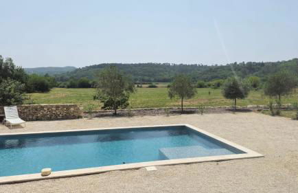 Beautiful Farmhouse with large swimming pool within walking distance of a charming, lively village - Foto 31