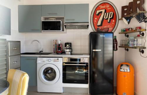 Studio neuf déco vintage face mer,terrasse ,jardin,wifi,parking sous-sol - Foto 7