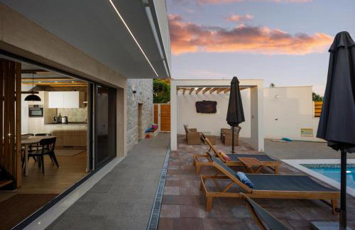 Villa Sulic - Heated Pool and Mountain View - Foto 47