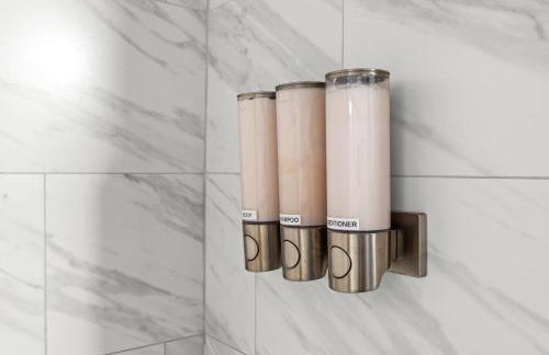 Stylish Home in Historic District Near Riverwalk - Foto 39