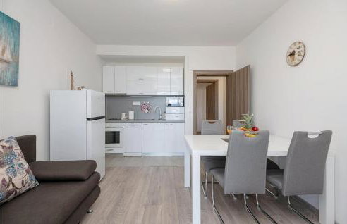 Amazing Apartment In Podaca With Wifi - Foto 18