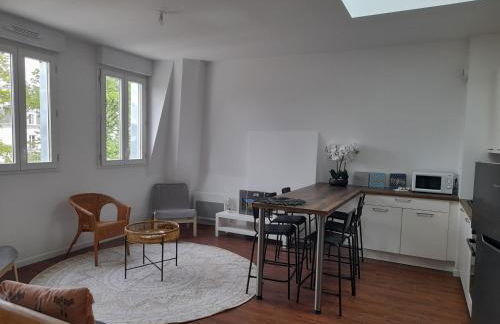 Appart dans petit chateau en centre ville - Foto 11