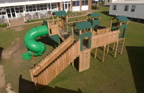 Ocean Bliss-Beach Front - Lux- Sea View- 3-Bedroom Caravan- 8 Sleeps - Photo 15