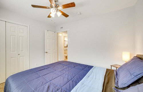 DFW Home Base! Quiet Suburb Stay with Yard - Foto 23