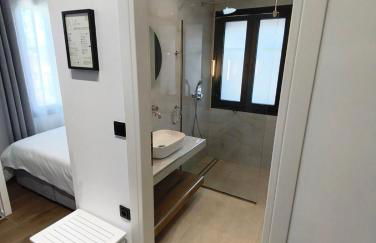 CONSTA Luxury House - Photo 15