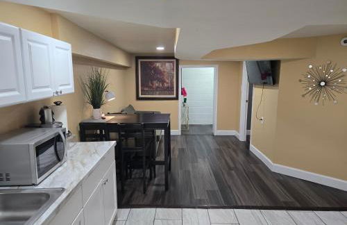 Spacious Basement Apartment near metro downtown Washington DC - Foto 1