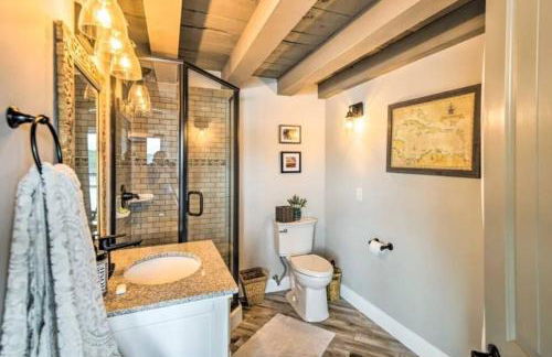 Unmatched Lakefront Home! - Foto 30