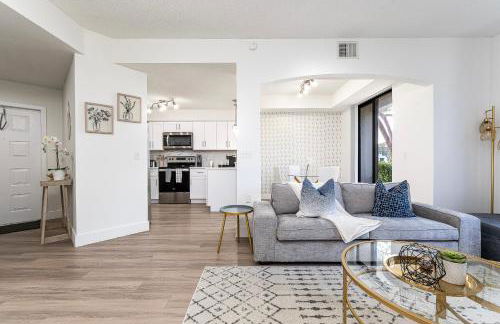 Bright open Townhome Delray Beach - Photo 17