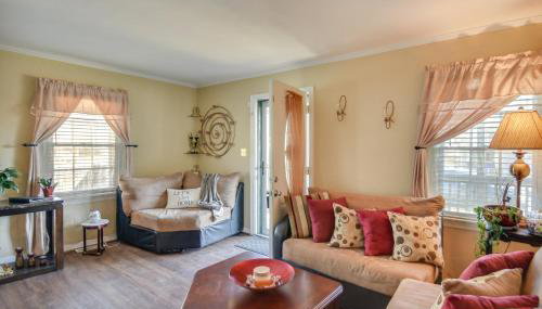 Private Yard and Patio BBQ! Norfolk Home Near Dtwn - Foto 5