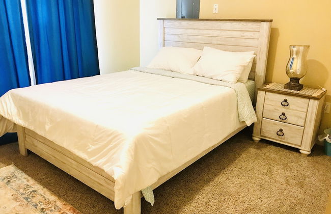 Spacious 3 BR Ranch House W Patio Yard in a Quiet Suburb - Foto 6