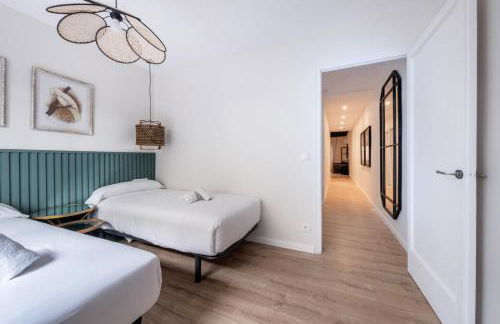 BeBarceloner Eixample Apartments- 4 bedrooms - Photo 13